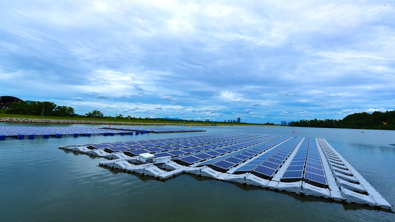  REC Solar is taking part in a trial of the world’s largest floating solar test bed at Singapore’s Tengeh Reservoir. Image: Solar Energy Research Institute of Singapore