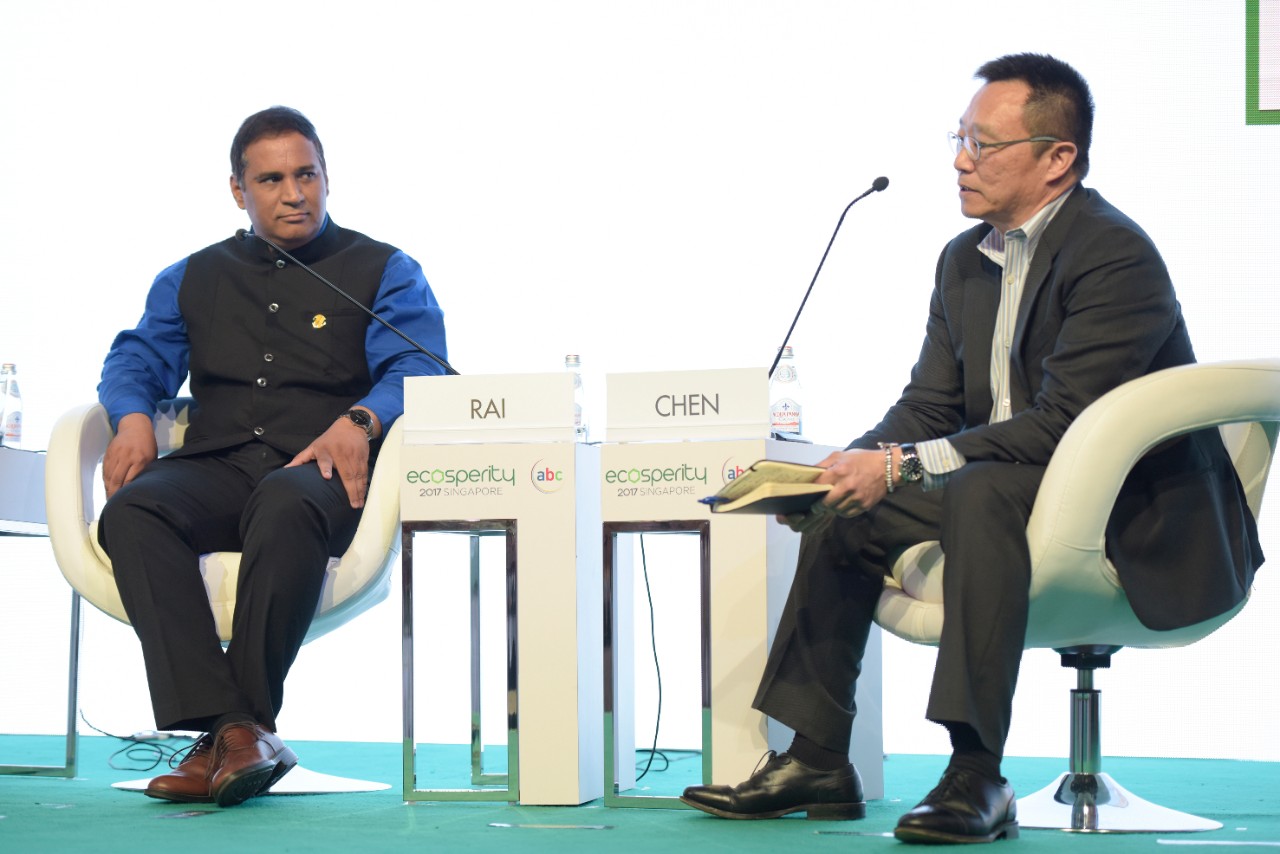 Equilibrium Capital founder Dave Chen poses a question for Vineet Rai, founder of impact investing firm Aavishkaar-Intellecap Image: Temasek